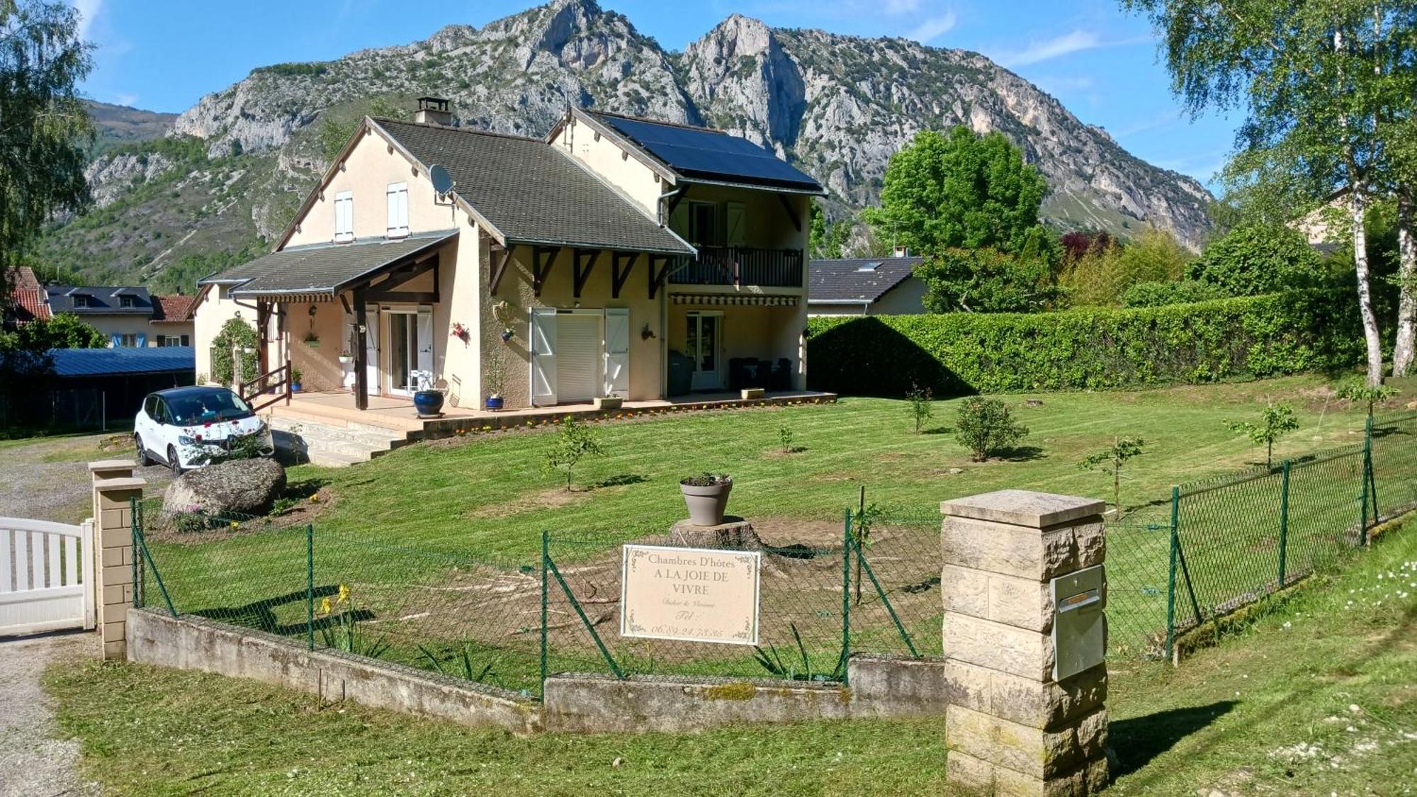A La Joie De Vivre Chez L'Habitant Banat Zewnętrze zdjęcie